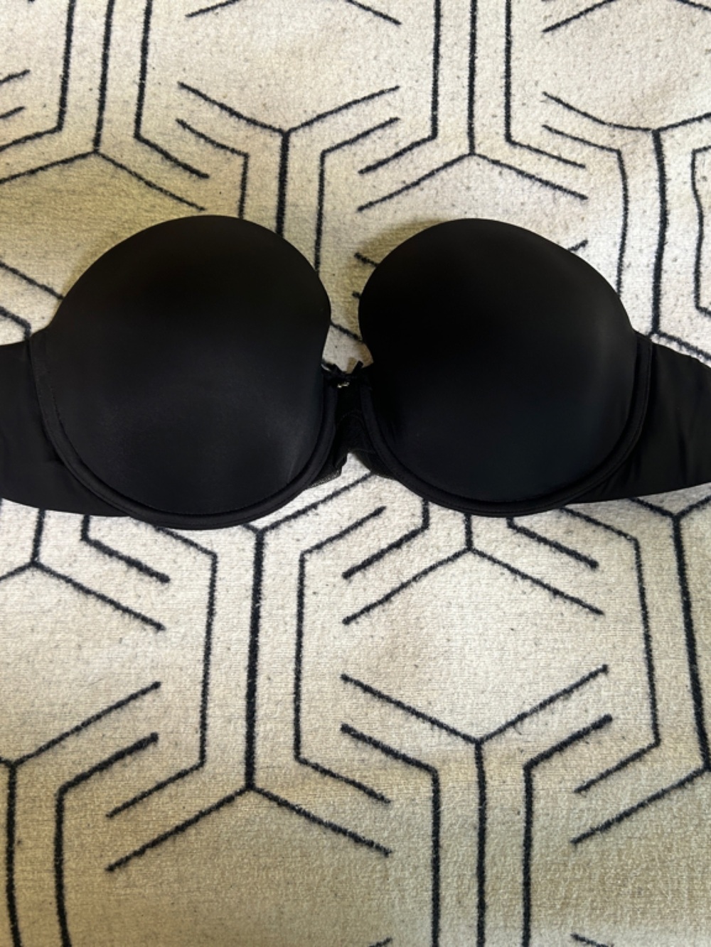 Victoria's Secret Black Strapless Underwire Bra